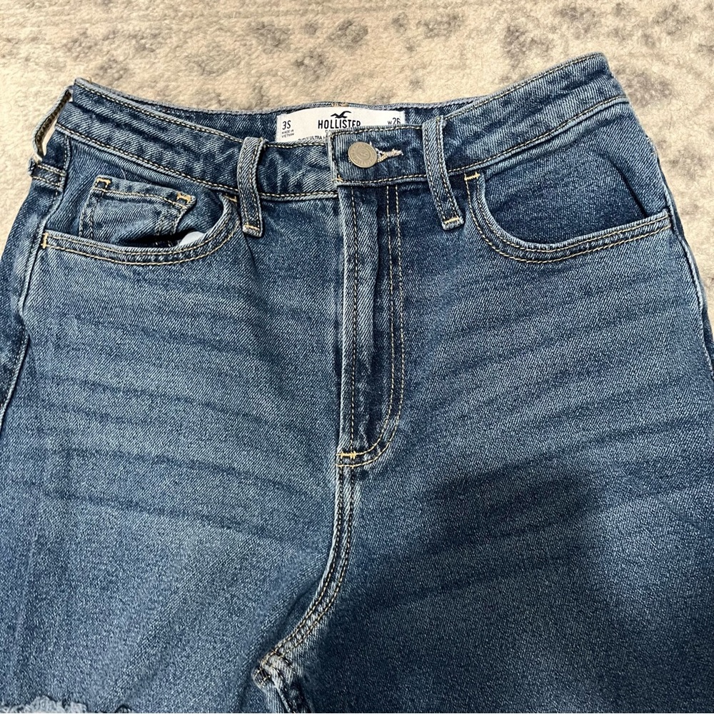 Hollister Curvy Ultra High-Rise Vintage Straight Jeans Vintage Stretch Size W26 - Picture 5 of 10
